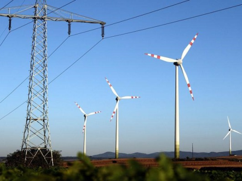 "Necesitamos nuevas líneas eléctricas y certidumbre regulatoria para más renovables"