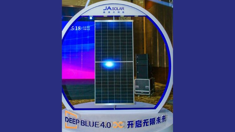 Nuevo panel. JA Solar lanza el documento técnico del DeepBlue 4.0 X donde demuestra un rendimiento comparativo del 3,9%