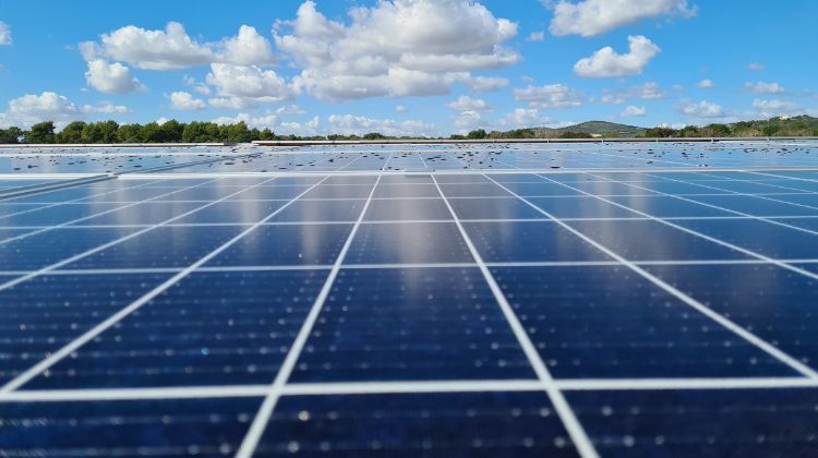 Por 250 GWh/año. El Govern Balear adjudica a Endesa un contrato de electricidad renovable para edificios e instalaciones
