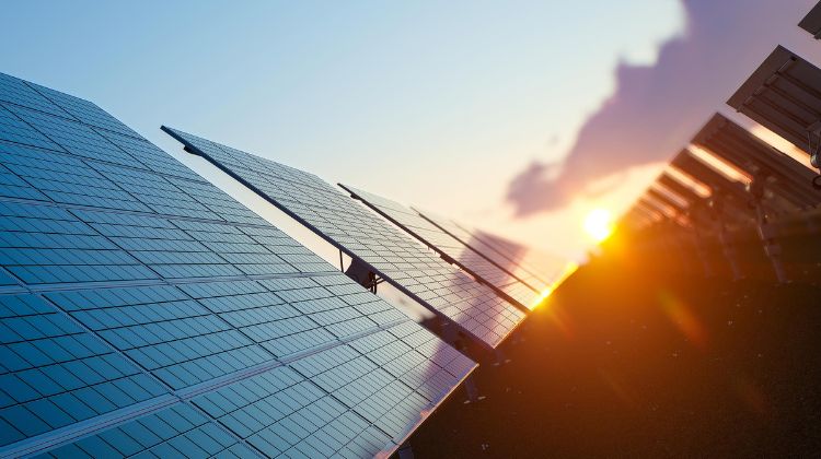En España. El BEI y Cepsa firman un préstamo de 80 millones para proyectos solares fotovoltaicos