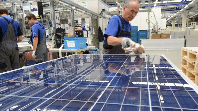 Expectativas de la industria española. Esperan que buena parte de los 750 millones en ayudas vayan para la fabricación solar