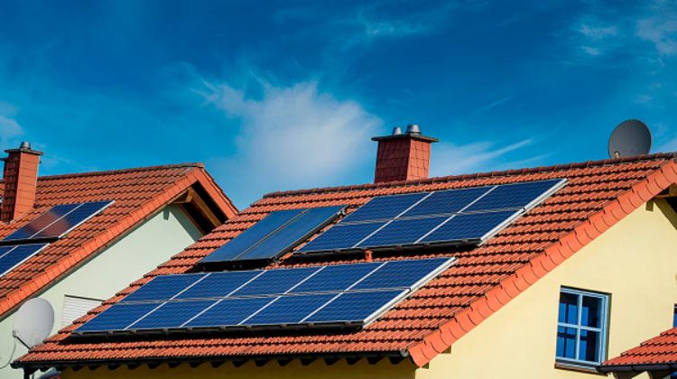 Apuesta. BBVA financia una de cada tres placas solares que se instalan en España